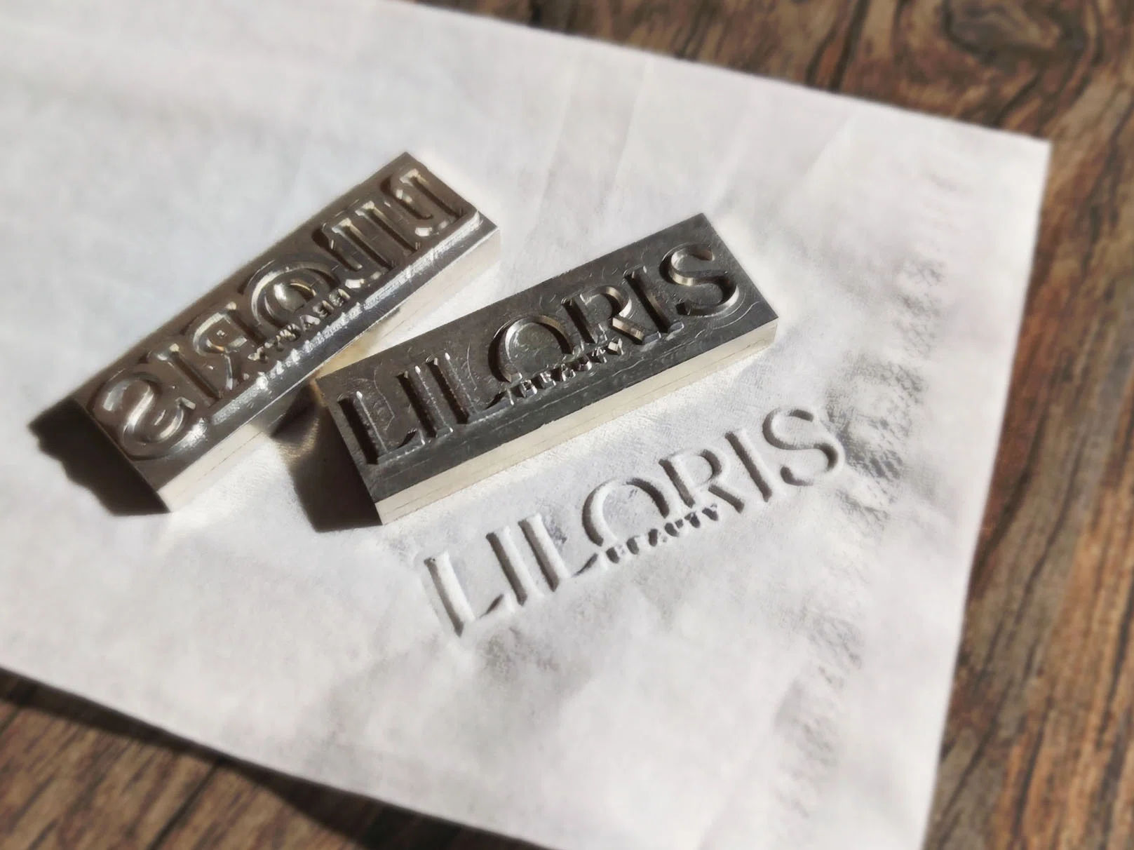 Демонстраційний відбиток на папері за допомогою матриці